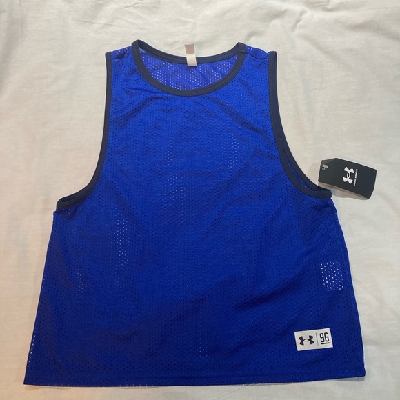 Lot of 2 Women’s Under Armour Run and playback retro tank tops! Size S/M, NWT! - Picture 2 of 7